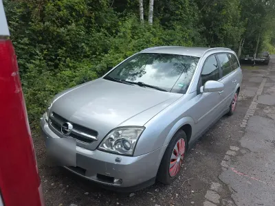 Gebraucht Opel Vectra Edition 150 PS (110 kW) 2004 Silber Kombi