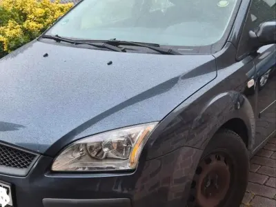 Gebraucht Ford Focus 100 PS (73 kW) 2007 Grau Limousine