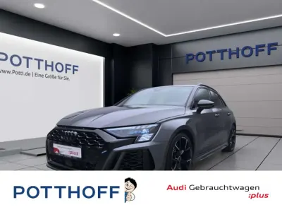 Gebraucht Audi RS3 Sport 400 PS (294 kW) 2024 Grau Limousine