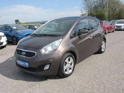 Usata Kia Venga 125 CV (91 kW) 2012 Beige Utilitaria