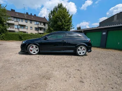 Gebraucht Opel Astra GTC OPC 140 PS (102 kW) 2007 Schwarz Coupé