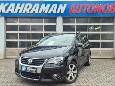 Gebraucht VW Touran Cross 140 PS (102 kW) 2010 Schwarz Van / Kleinbus