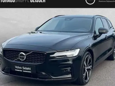Begagnad Volvo V60 Plus 197 HK (144 kW) 2025 Svart Kombi