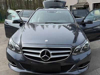 Gebraucht Mercedes E250 Avantgarde 204 PS (150 kW) 2015 Grau Kombi