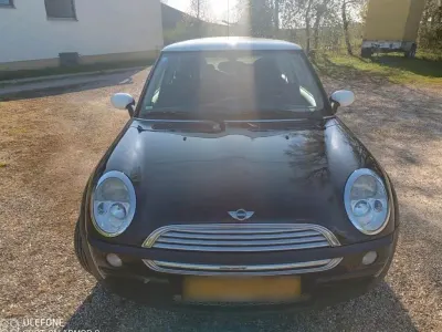 Usata Mini Cooper 115 CV (84 kW) 2002 Nero Utilitaria