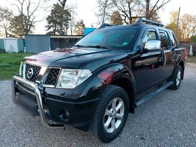 Second-hand Nissan Navara 171 CP (125 kW) 2007 Negru Pickup