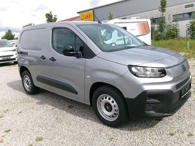 Neu Fiat Doblò 110 PS (80 kW) 2025 Grau Van / Kleinbus