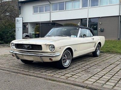 Weiß Gebraucht 1966 Ford Mustang Cabrio | 37.500 €
