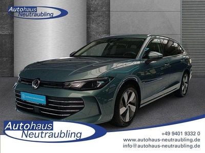Gebraucht VW Passat Business 150 PS (110 kW) 2025 Maripositgrün Kombi