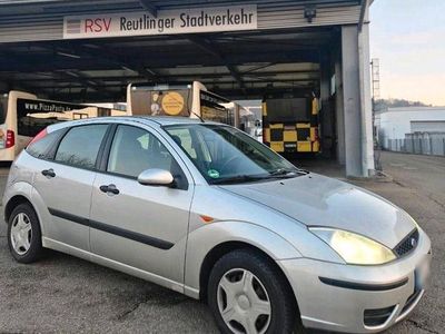 Usata Ford Focus 101 CV (74 kW) 2002 Argento Utilitaria
