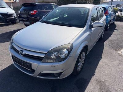 Usata Opel Astra 105 CV (77 kW) 2004 Argento Berlina