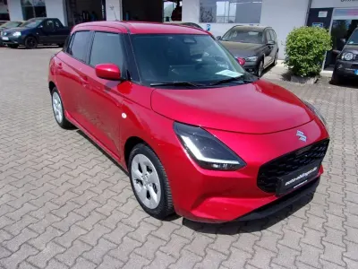 Brugt Suzuki Swift Comfort 83 HK (61 kW) 2025 Rød Hatchback