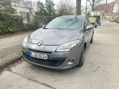 Używany Renault Mégane 101 KM (74 kW) 2009 Szary Sedan/Limuzyna