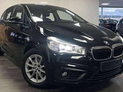 Saphirschwarz Gebraucht 2015 BMW 218 Van / Kleinbus | 10.990 € (Fairer Preis)