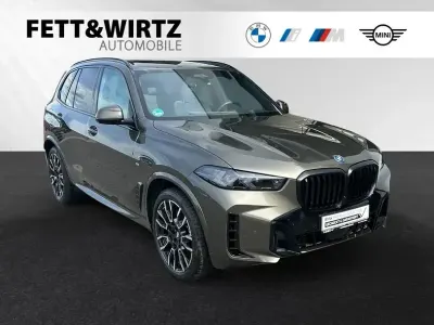 Gebraucht BMW X5 M Sport 489 PS (359 kW) 2025 Grün SUV