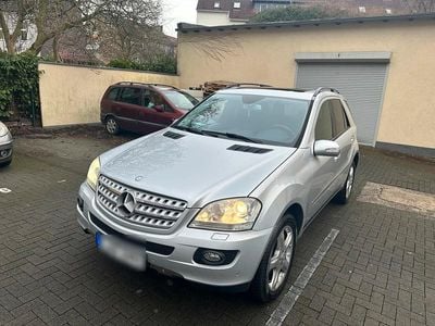 Mercedes ML320