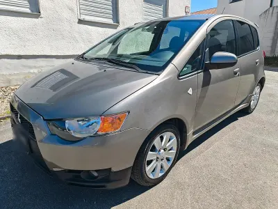 Gebraucht Mitsubishi Colt 95 PS (69 kW) 2010 Grau Kleinwagen