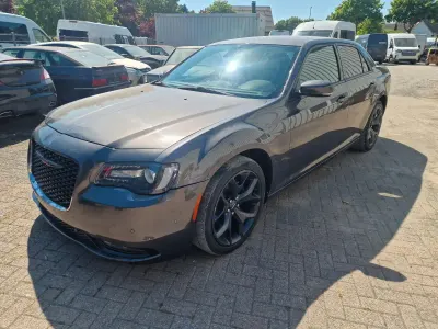 Usata Chrysler 300 305 CV (224 kW) 2022 Grigio Berlina
