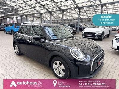 Gebraucht Mini Cooper Essential 136 PS (100 kW) 2023 Schwarz Kleinwagen