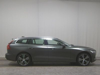 Second-hand Volvo V60 Inscription 340 CP (250 kW) 2021 Gri Break