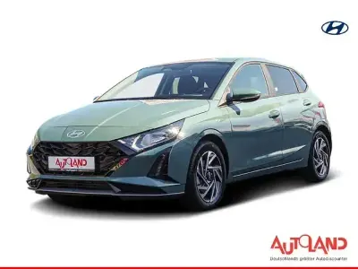 Neu Hyundai i20 101 PS (74 kW) 2025 Grün Kleinwagen