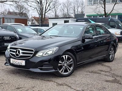 Schwarz Gebraucht 2016 Mercedes E220 Avantgarde Limousine | 11.900 €