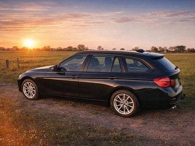Gebraucht BMW 320 Advantage 190 PS (139 kW) 2018 Schwarz Kombi