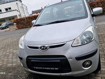 Silber Gebraucht 2010 Hyundai i10 Kleinwagen | 1.950 €