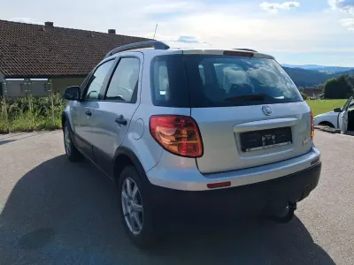 Gebraucht Fiat Sedici Easy 120 PS (88 kW) 2011 Silber SUV