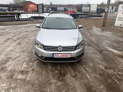 Gebraucht VW Passat Comfortline 140 PS (102 kW) 2011 Silber Limousine