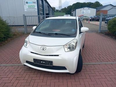 Toyota iQ