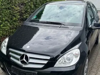 Gebraucht Mercedes B180 109 PS (80 kW) 2008 Schwarz Van / Kleinbus