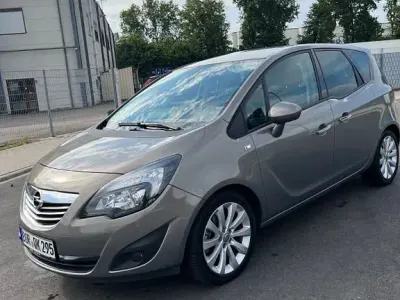Gebraucht Opel Meriva Innovation 101 PS (74 kW) 2010 Van / Kleinbus