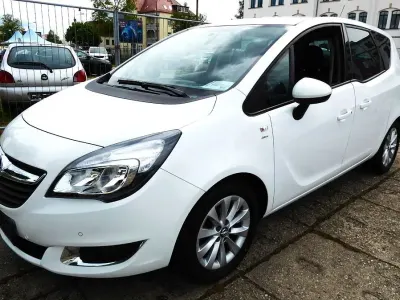 Gebraucht Opel Meriva drive 120 PS (88 kW) 2016 Weiß Van / Kleinbus