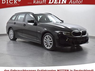 Gebraucht BMW 330e Sport Line 292 PS (214 kW) 2022 Schwarz Kombi