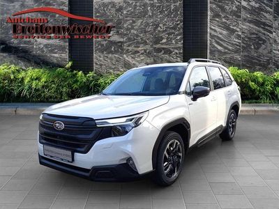 Neu Subaru Forester Exclusive+ 136 PS (100 kW) 2025 Crystal white pearl SUV