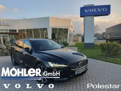 Usata Volvo V60 Ultimate 335 CV (246 kW) 2023 Nero Station wagon