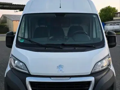 Gebraucht Peugeot Boxer 163 PS (119 kW) 2016 Weiß Van