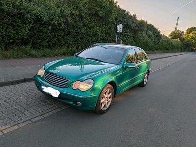 Gebraucht Mercedes C240 170 PS (125 kW) 2001 Grün Limousine