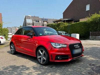 Gebraucht Audi A1 Admired 86 PS (63 kW) 2013 Rot Kleinwagen