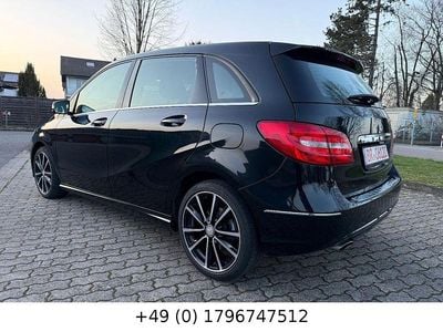 Usata Mercedes B180 Urban 122 CV (89 kW) 2014 Nero Monovolume
