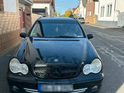 Gebraucht Mercedes C200 122 PS (89 kW) 2004 Schwarz Kombi