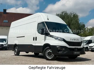 Second-hand Iveco Daily 177 CP (130 kW) 2025 Alb Monovolum