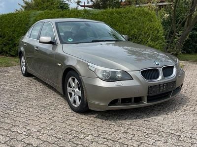 Gebraucht BMW 520 170 PS (125 kW) 2003 Gold Limousine