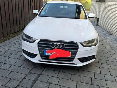 Weiß Gebraucht 2014 Audi A4 Ambiente Kombi | 8.400 € (Guter Preis)