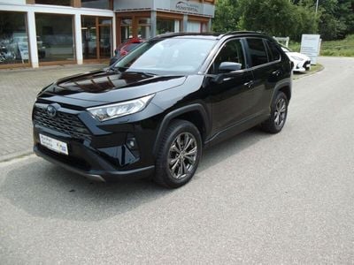Schwarz Gebraucht 2022 Toyota RAV4 Hybrid Team SUV | 31.990 € (Fairer Preis)