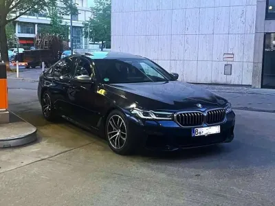 Gebraucht BMW M550 530 PS (389 kW) 2023 Schwarz Limousine