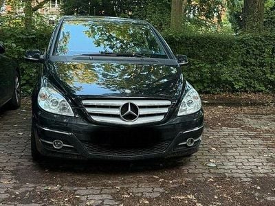 Gebraucht Mercedes B200 136 PS (100 kW) 2009 Schwarz Van / Kleinbus