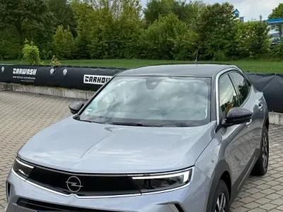 Gebraucht Opel Mokka 131 PS (96 kW) 2023 Grau SUV