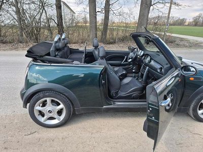 Second-hand Mini Cooper Cabriolet 105 CP (77 kW) 2007 Verde Cabrio